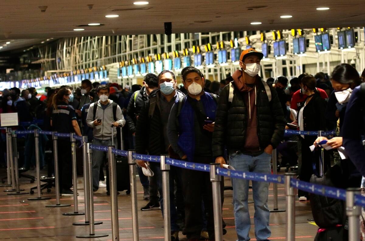 Menores de 6 años viajarán sin pase de movilidad y menos días de cuarentena: estos son los cambios en el Plan Fronteras Protegidas