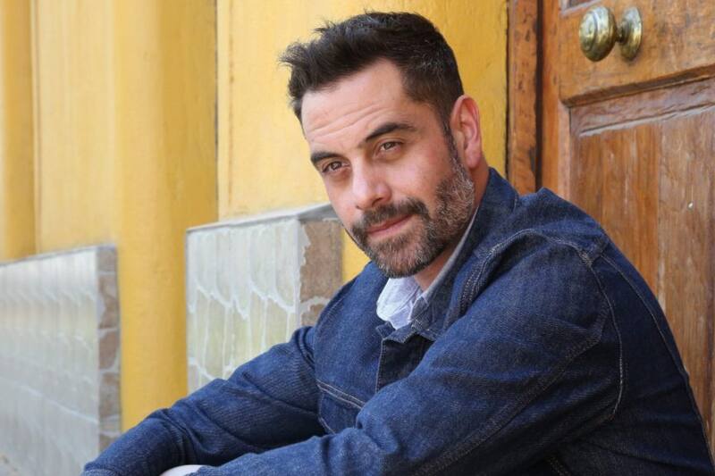 Julio Jung Duvauchelle en la nocturna "Secretos de Familia".