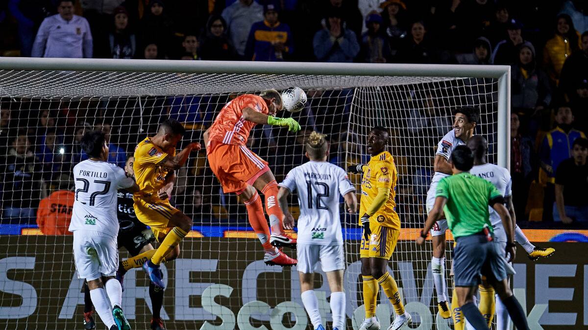 'Edu' Vargas asistió al portero Nahuel Guzmán en agónico gol de Tigres