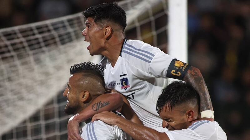 Va con todo: la formación de Colo Colo para recibir a Racing en el Estadio Monumental