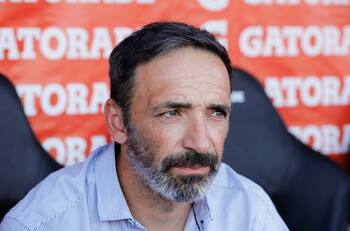 Piden la salida de Azconzábal tras la derrota contra la U: “Una basura de entrenador; técnico cagón”