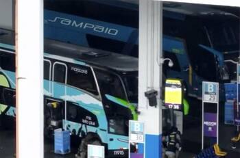 VIDEO | Río de Janeiro: 17 pasajeros de una micro son tomados como rehenes por un hombre armado