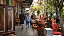 Así luce el Barrio Italia con su nueva iluminación: Bares, cafés y bohemia en el corazón de Ñuñoa