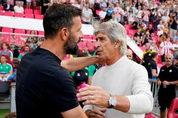 Triunfó en Real Madrid y Manchester United y quiere aprender todo de Manuel Pellegrini