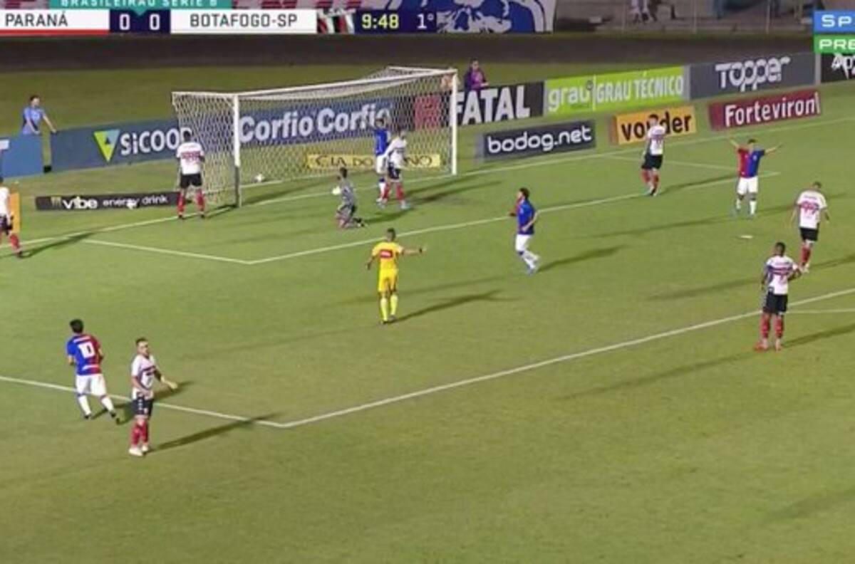 El brutal doble caño que robó las miradas en el fútbol brasileño