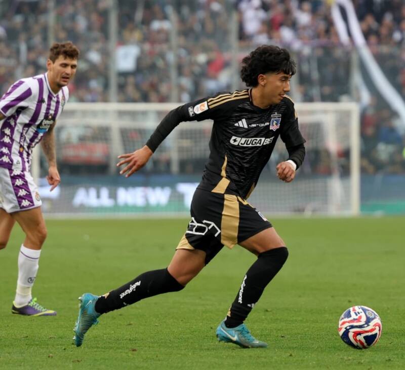 El volante sumó minutos en el amistoso de Colo Colo vs Real Valladolid.