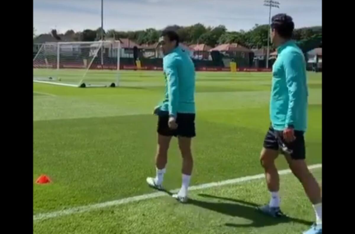 ¡Vaya comba! Golazo de Alexander-Arnold en el entrenamiento del Liverpool