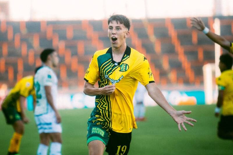 El delantero argentino llega a préstamo a Ñublense.