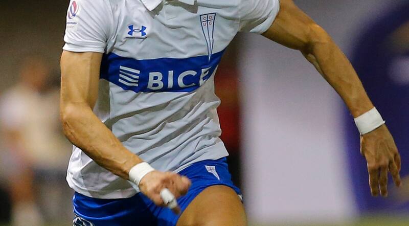 El defensa Diego Martín, formado en la Universidad Católica, ahora juega en España.