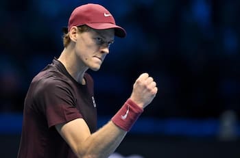 Jannik Sinner pasa por arriba de Zverev y se instala en las semifinales del ATP Finals