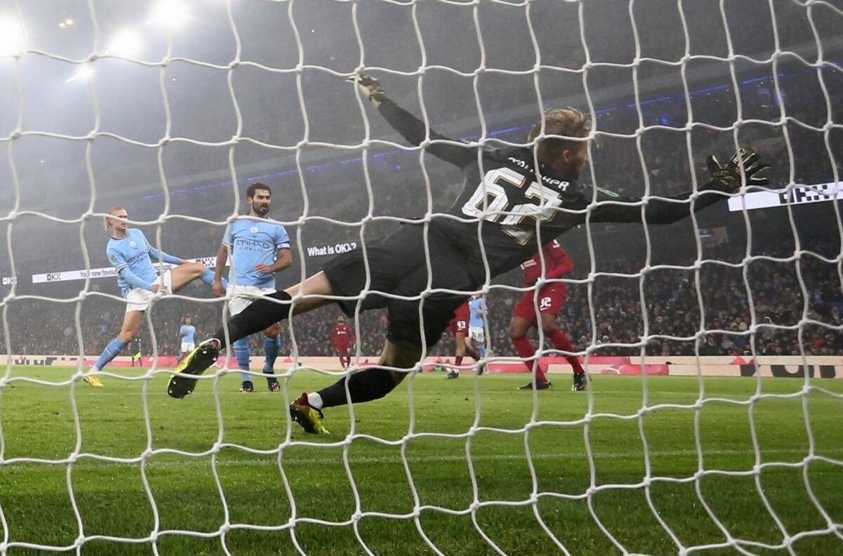 Otro partido de alto vuelo: Manchester City derrotó al Liverpool y avanzó en la Carabao Cup