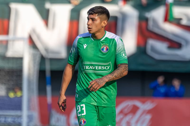 El lateral interesa en la U y Colo Colo