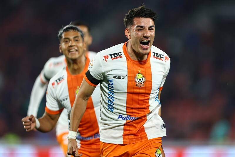 El delantero amenaza a Colo Colo y podría ser el verdugo este viernes. Foto: Aton.