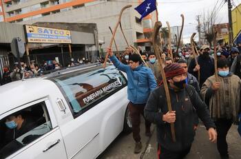 En medio de manifestaciones: Entregan cuerpo de comunero abatido en Carahue