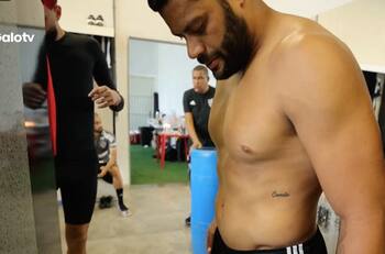 VIDEO | Hulk acaparó las miradas por bajar cerca de 6 kilos tras partido del Atlético Mineiro de Eduardo Vargas