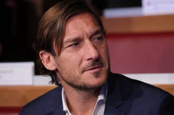 El coronavirus vuelve en contra del fútbol: Francesco Totti dio positivo a Covid