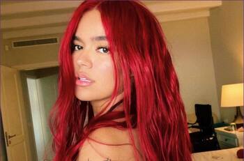 Con una increíble vista y bella decoración: Karol G mostró su lujosa oficina que estrenó en Medellín