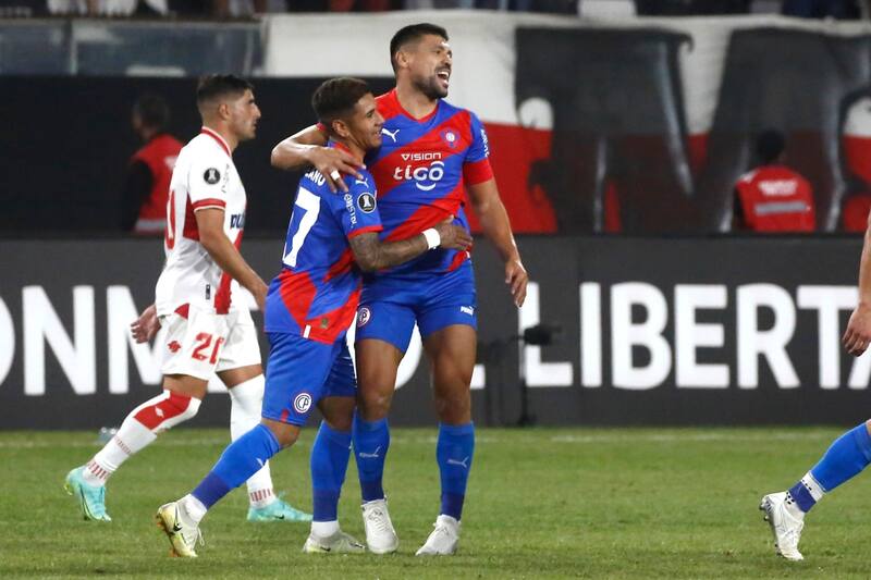 Curicó Unido no pudo ante Cerro Porteño.