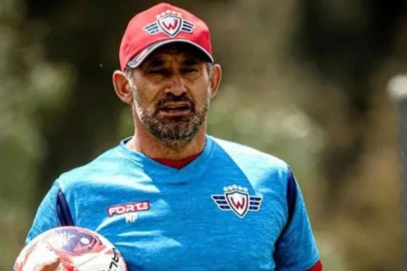 El entrenador chileno en su paso por Jorge Wilstermann de Cochabamba.