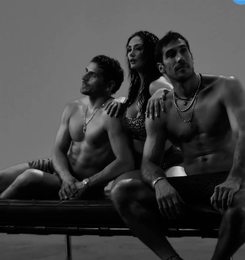 El trío del 13 protagonizó sensuales fotos.