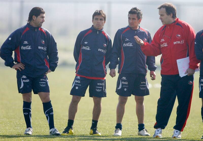 Marcelo Bielsa y Marcelo Salas en la Selección Chilena. Foto: Agencia Aton.