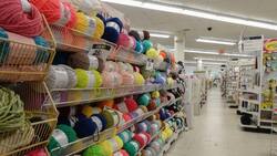 Popular empresa de telas y manualidades con más de 80 años de historia se va a quiebra: cerrará más de 800 sucursales