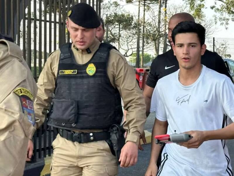 Espía descubierto por la Policia de Brasil.