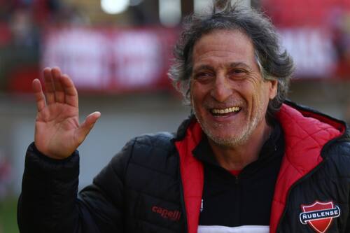 El técnico dejó clasificado a los chillanejos para la Pre Libertadores. No siguió esta temporada y partió a Temuco.