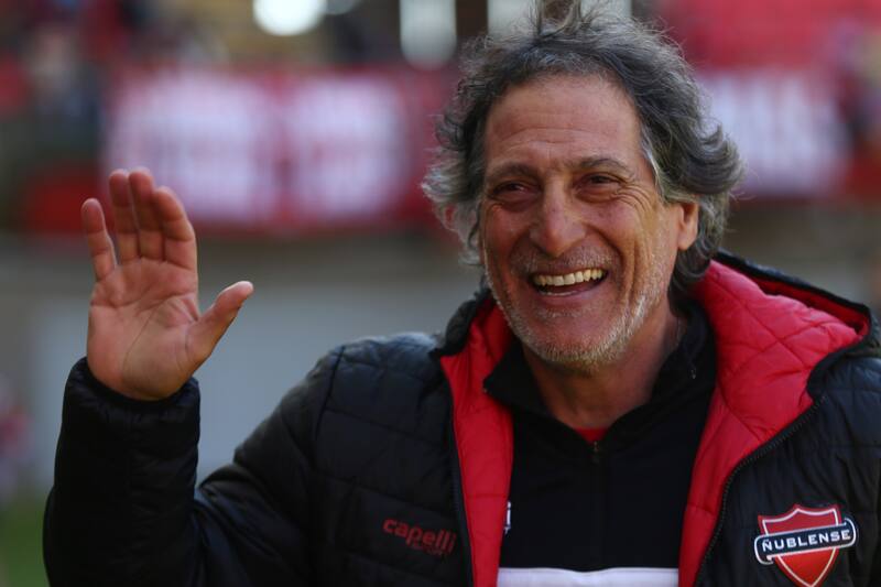 El técnico dejó clasificado a los chillanejos para la Pre Libertadores. No siguió esta temporada y partió a Temuco.