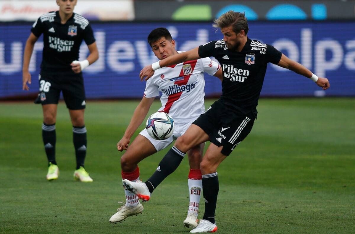 El delantero chileno que tiene en carpeta Colo Colo como posible reemplazo de Christian Santos