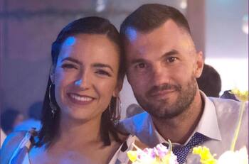 "Los compañeros de oficina te piden upa": Janis Pope vivió una intensa y tierna jornada de trabajo junto a sus dos hijos, Ciro y Vitto