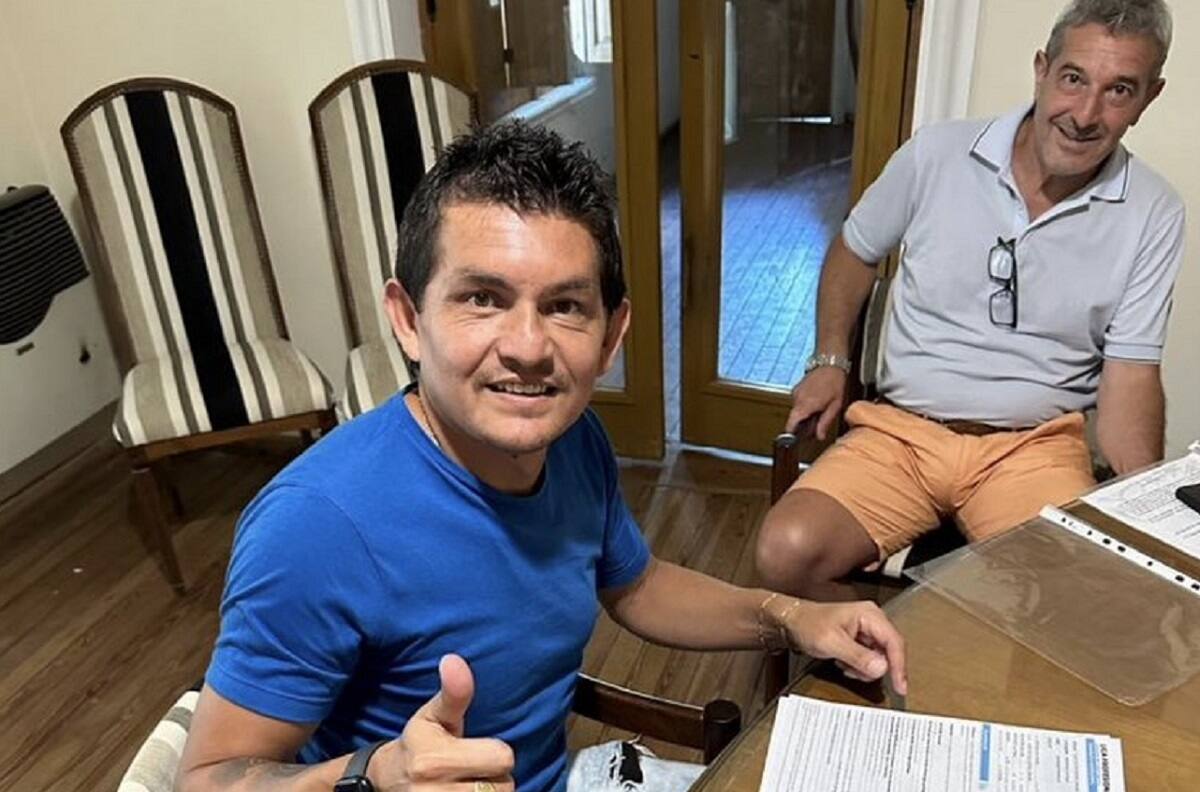 VIDEO | La increíble presentación de Luis "Pulga" Rodríguez en su nuevo club en Argentina