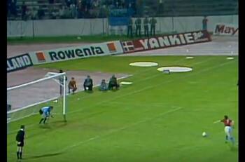 VIDEO | Imitado, pero jamás igualado: Se cumplen 46 años del penal de Panenka