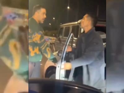 “Oye, burro, vas curao, bájate”: Claudio Bravo se volvió viral por encarar a conductor en la Ruta 5 Sur