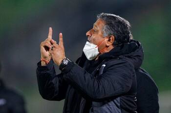 Hinchas de Santiago Wanderers piden la salida de Ronald Fuentes en redes sociales