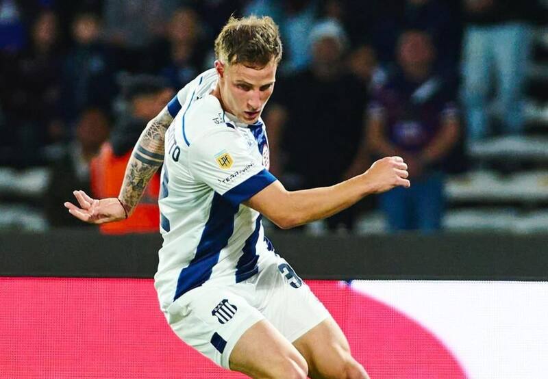 Bruno Barticciotto con la camiseta de Talleres de Córdoba.