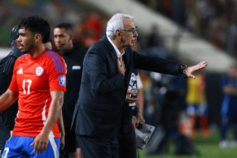 dejó de ser el técnico de Perú.