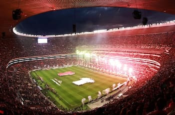 Tragedia en el Estadio Azteca: Hincha muere tras fatal caída en la reapertura ante Portugal