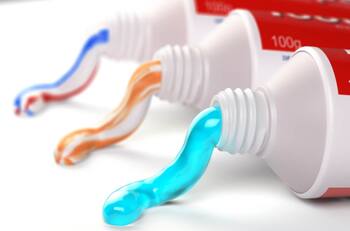 ¿Será efectivo?: La pasta de dientes neutraliza al coronavirus, según estudio