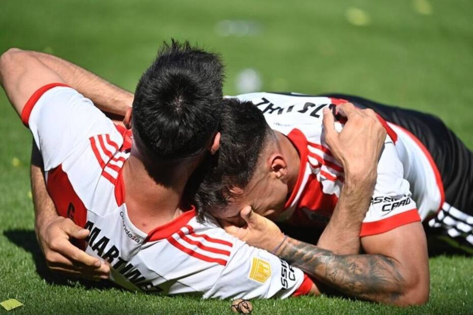 La emoción de Enzo Díaz al marcar su primer gol con la camiseta de River Plate en La Bombonera.