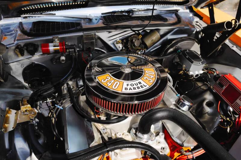 El poderoso rugir de un motor adaptado por Mopar / eBay