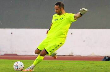 Claudio Bravo: "Tener a Bielsa, Guardiola... me abrió el apetito para ser entrenador"