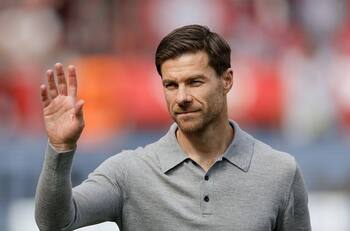 Xabi Alonso se deja querer mientras 2 gigantes europeos lo buscan para la próxima temporada