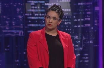 La respuesta de Karol Cariola a la ANFP por usar escudos de equipos de fútbol como campaña del Apruebo