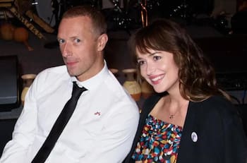 Tras seis años de relación: Chris Martin y Dakota Johnson se comprometieron en matrimonio
