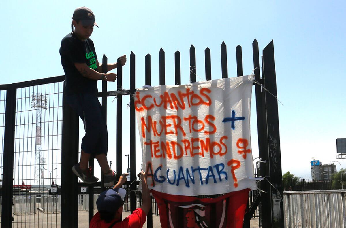 Colo Colo suspende conferencias en alerta por manifestaciones de barristas