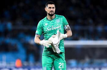 “Fui capitán y campeón”: Gabriel Arias dice adiós a Racing con emotivo mensaje