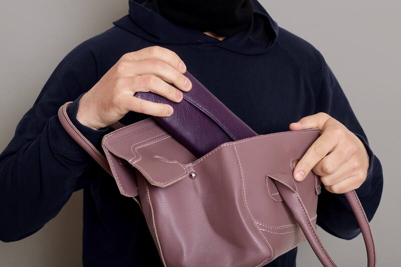 Conoce los robos más comunes en los sectores de Can y Canto y Costanera Center.