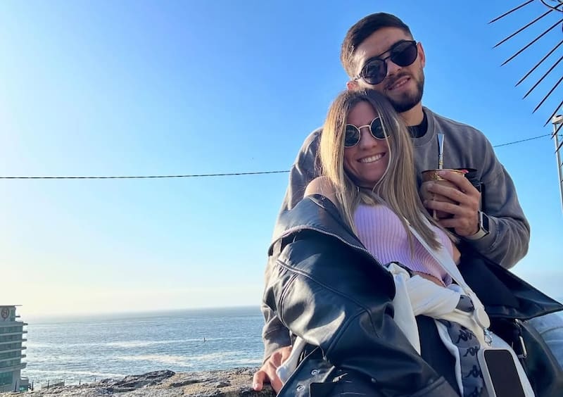 El delantero charrúa lleva un poco más de dos años en Chile y ha quedado enamorado. Foto: @camardamarcos9.