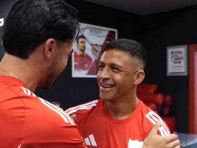 “Care’ gato”: Así fue el encuentro de Gabriel Suazo y Alexis Sánchez en Sevilla